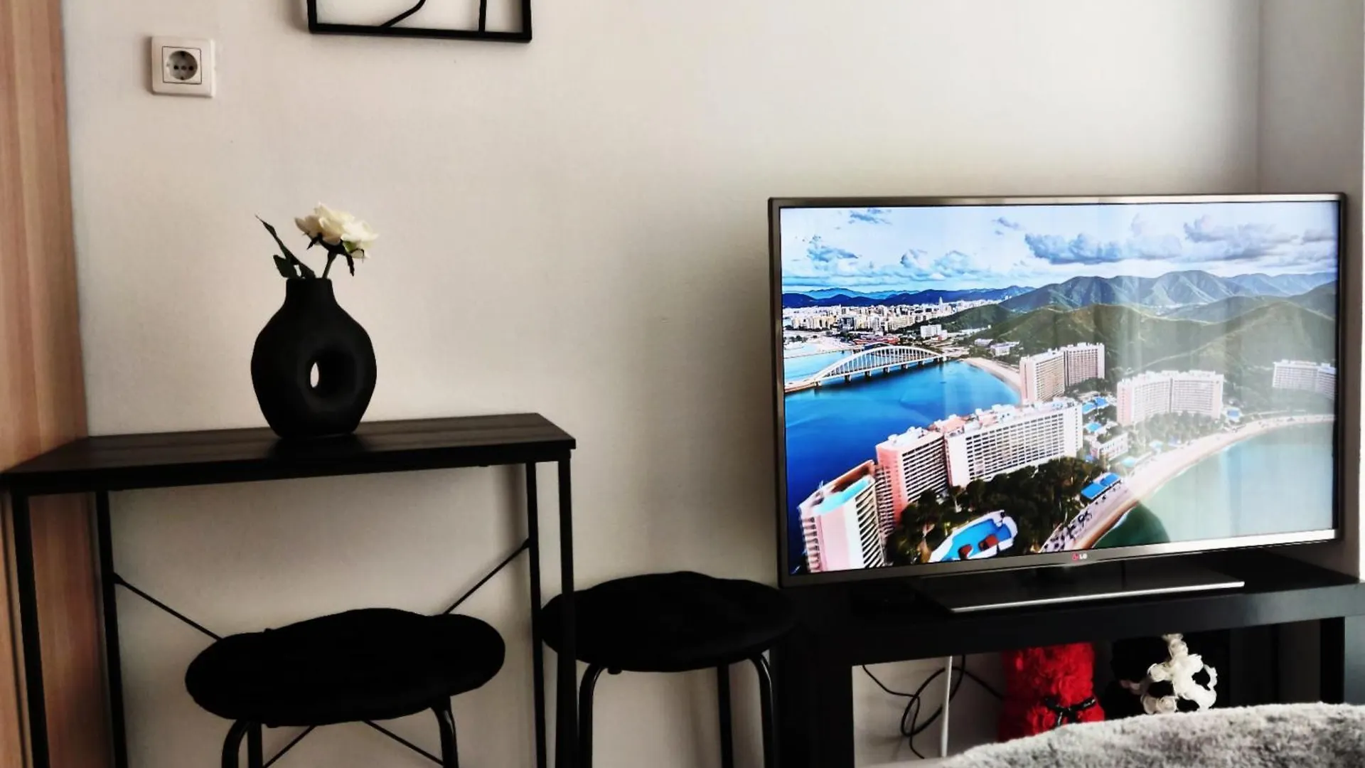 Elegant Central Studio With Balcony & 1 Gbps Fiber Салоники Апартаменты
