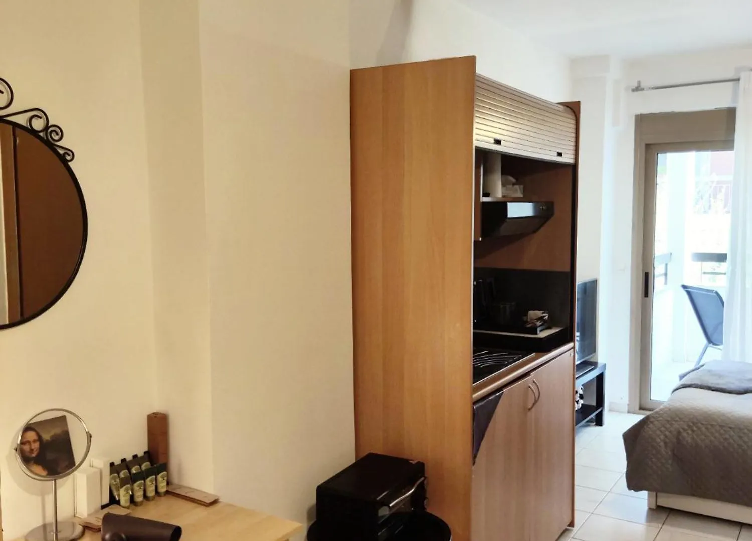 Apartament Elegant Central Studio With Balcony & 1 Gbps Fiber Saloniki